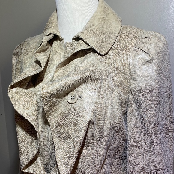 𝐈𝐍𝐂 Ruffled Snake Print Jacket - Picture 6 of 10